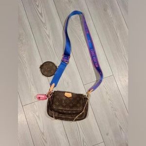 Crossbody bag
